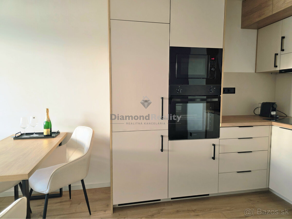 PREDANÝ - Na predaj pekný 2 izbový byt na ulici Krivá, Košic - 4