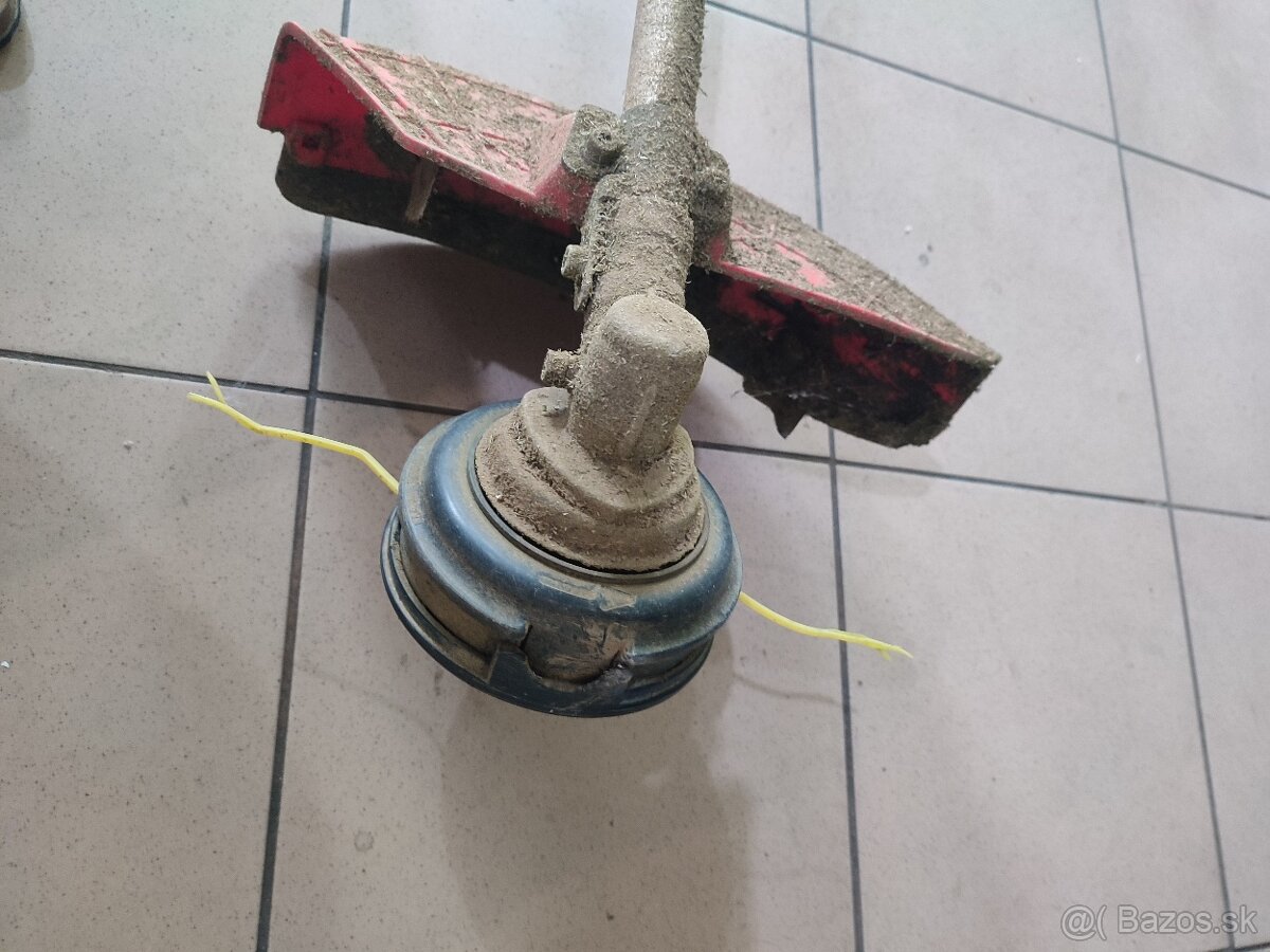 krovinorez Hecht 129 BTS - 4