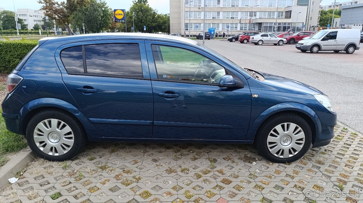 Opel Astra 1.7 CDTi - 4