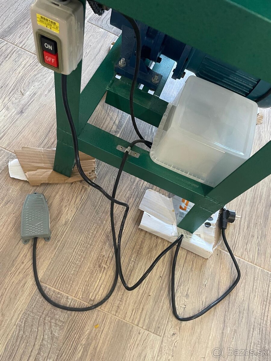 Elektrický lis na včelie medzistienky - 4