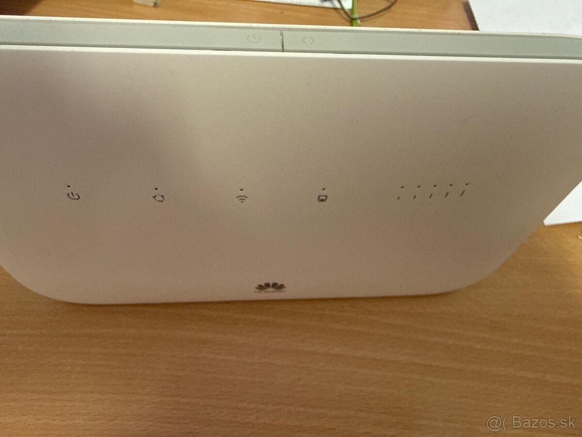 Huawei B612s-25d 4G LTE SIM router - 4