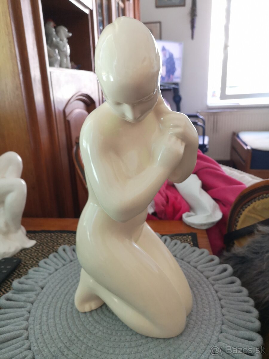 porcelánová soška Dux - 4