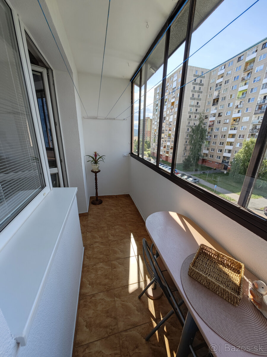 Na predaj 3-izbový zrekonštruovaný byt s balkónom v Poprade - 4