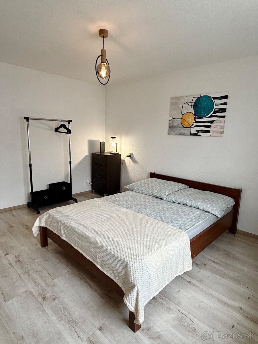 Dám do prenájmu 3 izbový byt v Snine - 4