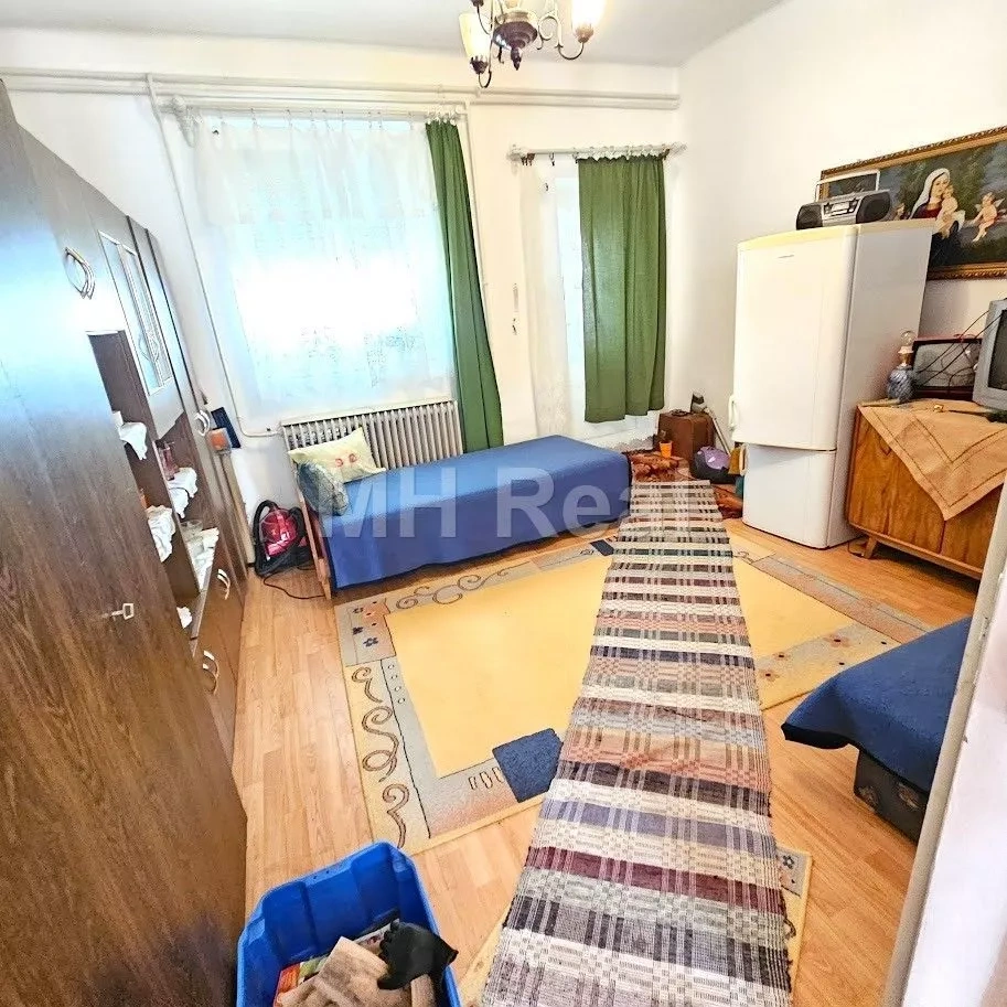 FORRÓ - Maďarsko kompletná rek. RD, garáž, upravená záhrada - 4