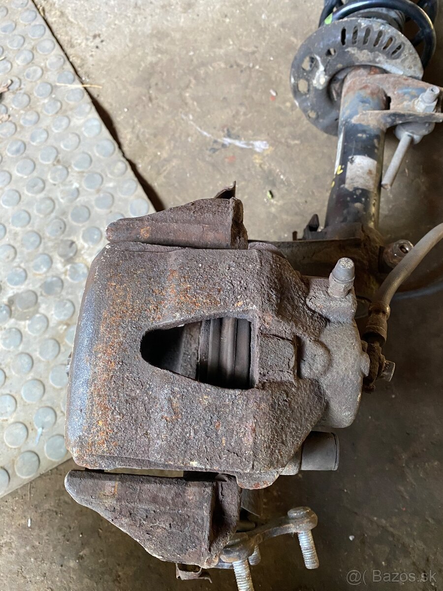 Predná pravá otoč škoda octavia 2 - 4