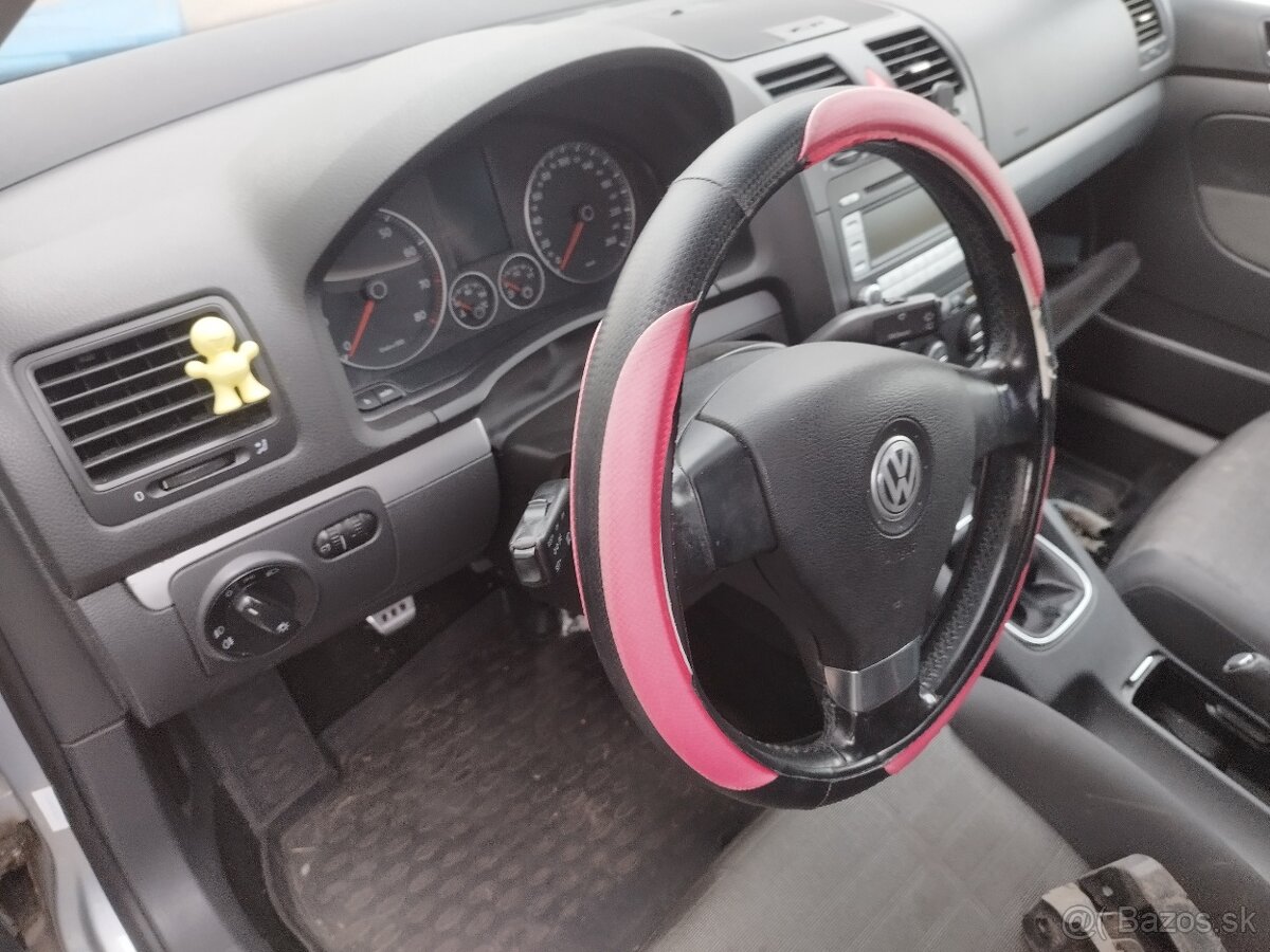 Rozpredám golf 5 - 4