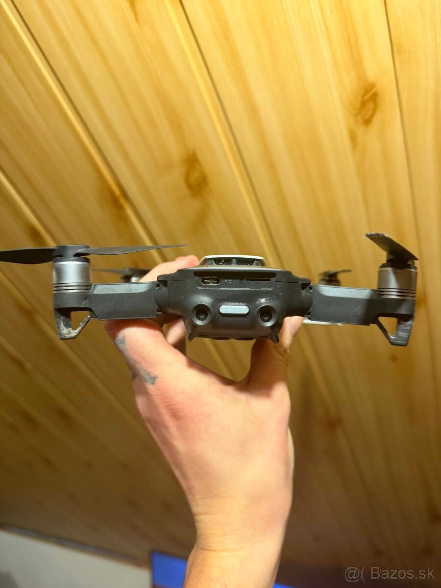 DJI mavic air - 4