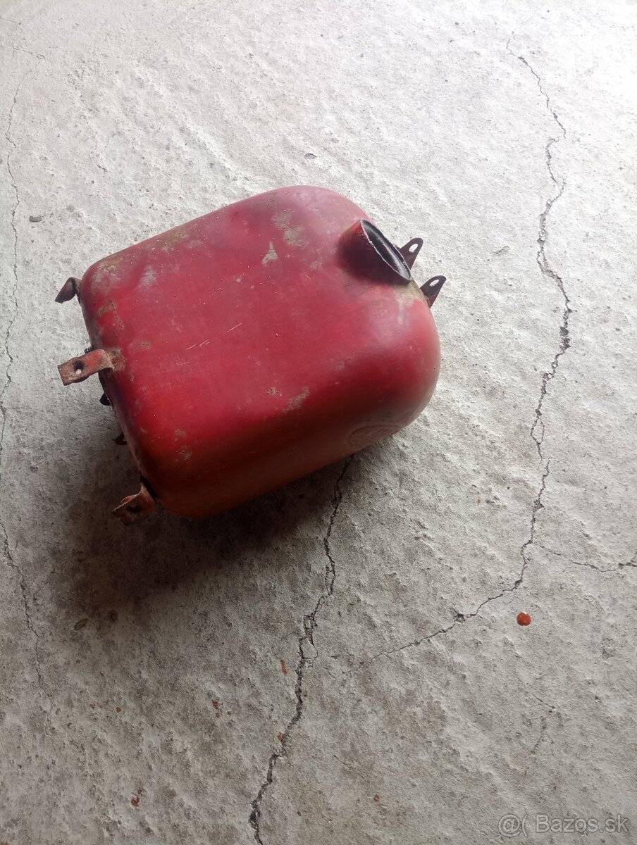 nádrž jawa, karburátor - 4