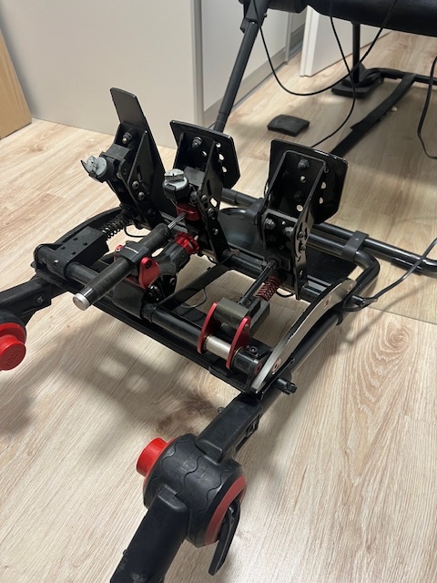 FANATEC Sim Racing Kokpit - 4