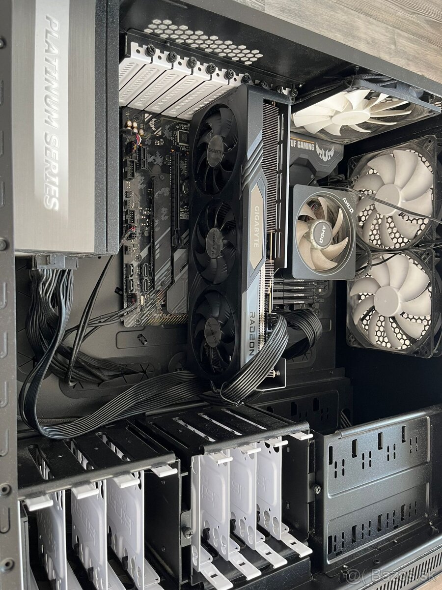 AMD ryzen 9 3900x - RX 7800 XT - 64GB RAM - 1TB SSD - 4