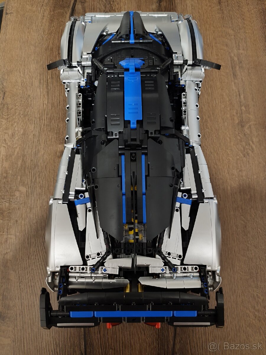 LEGO auto 1:8 - 4