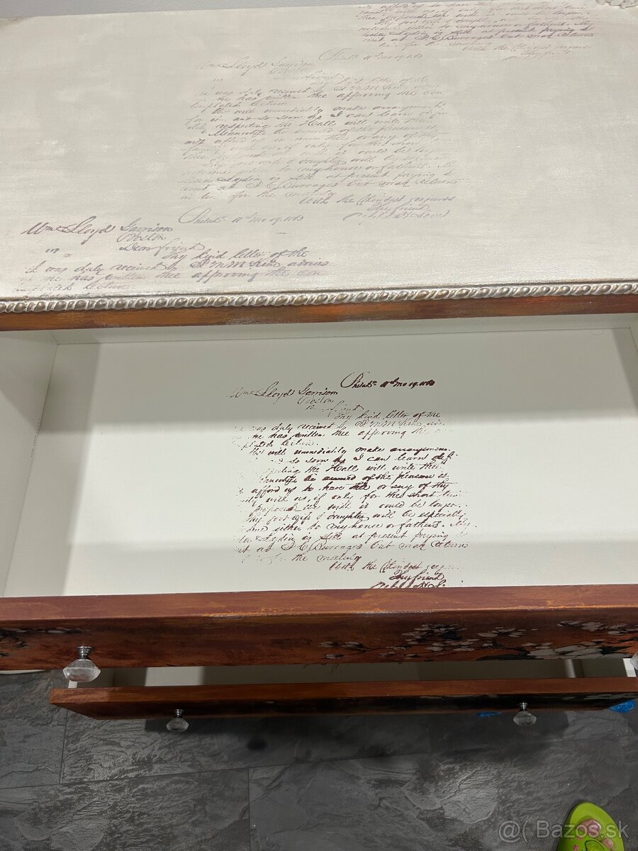 Dizajnová komoda - 4