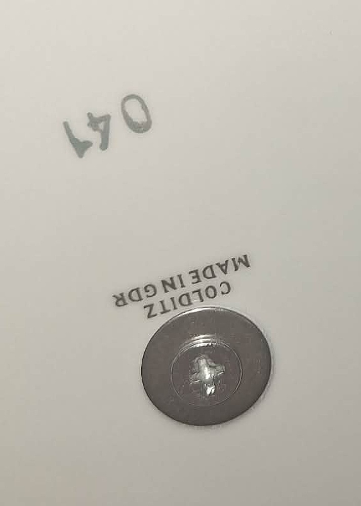 PORCELÁNOVÝ ETAŽÉR - 4