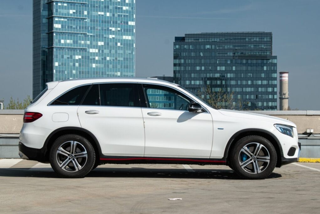 Mercedes-Benz GLC SUV 350 e 4MATIC A/T - 4