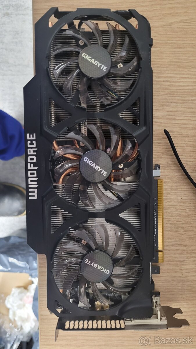 Predam grafiku Gigabyte GV-N770OC-2GD - 4