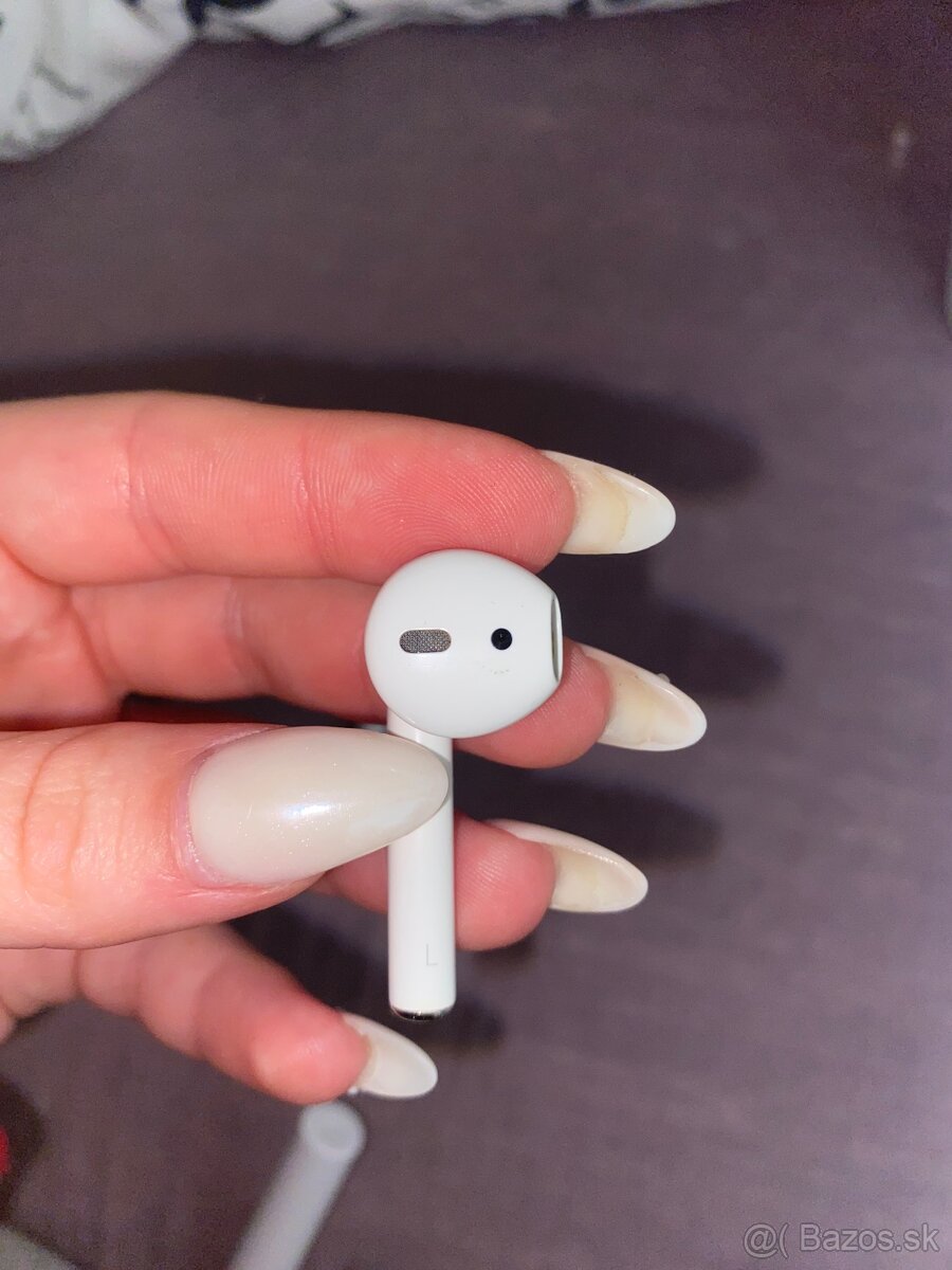 Apple AirPods 2. gen – ľavé OK, pravé poškodené + obaly - 4