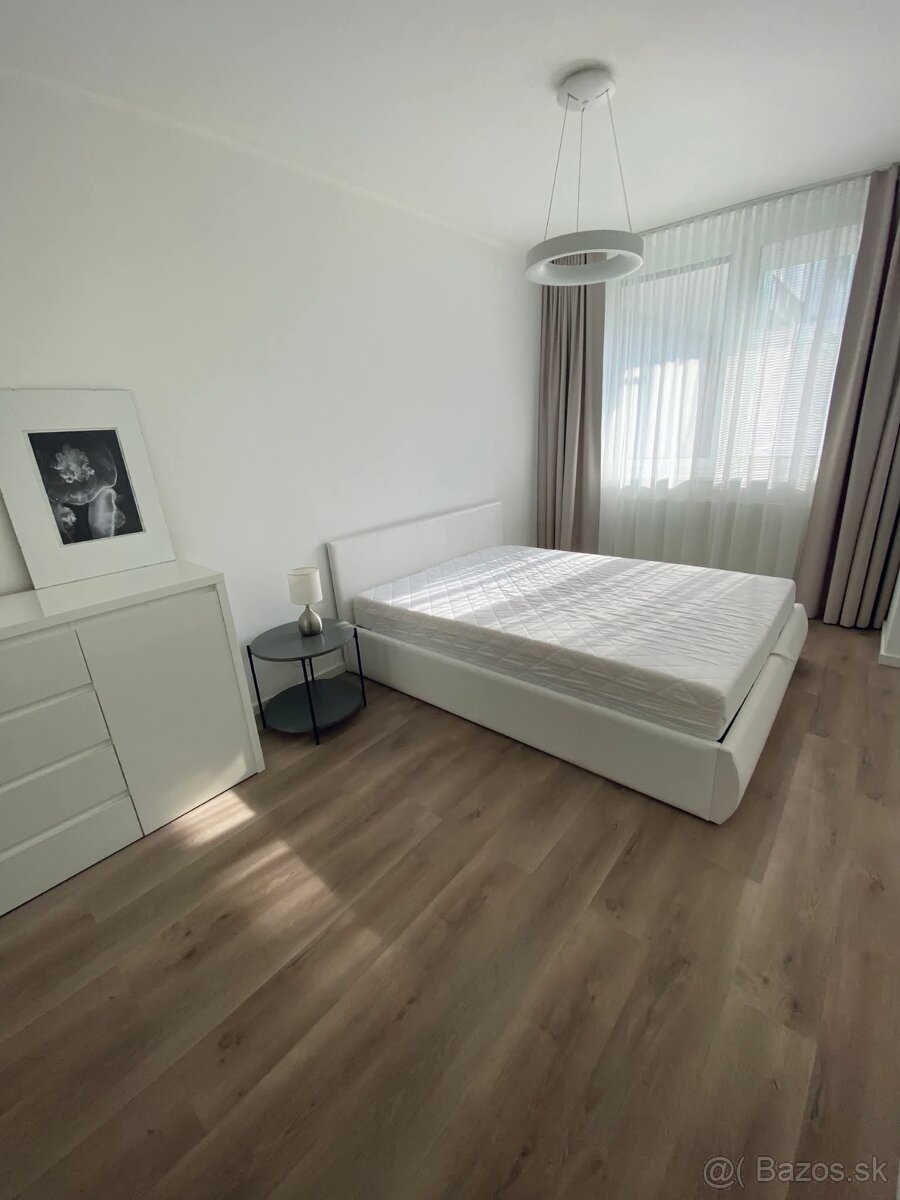 Ponúkam prenájom moderné zariadený 2izb byt - 4