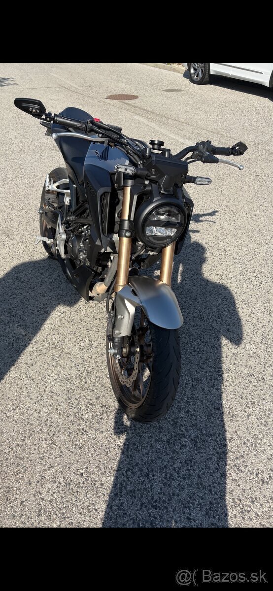 Honda cb125r - 4