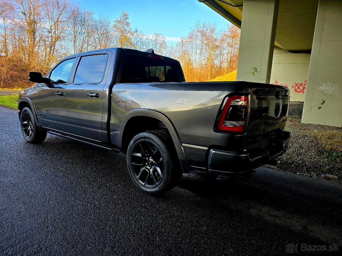 Ram 1500 5,7 HEMI, r. 2021,ODPOČET DPH, EL. PRAHY, PANORAMA