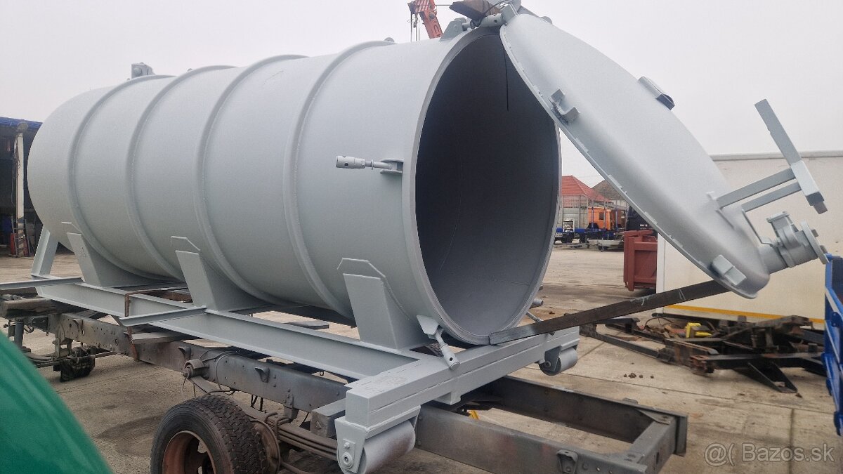 Predám cisternu 8,5 a 12 m3 na hákový nosič kont. - 4