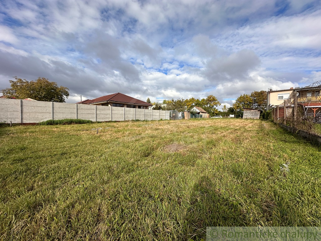 Znížená cena Krásny priestranný takmer 10 á pozemok v kúp - 4