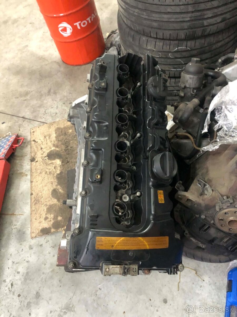 BMW e92 325xi 2008 manuál + motor N53 B30 - 4