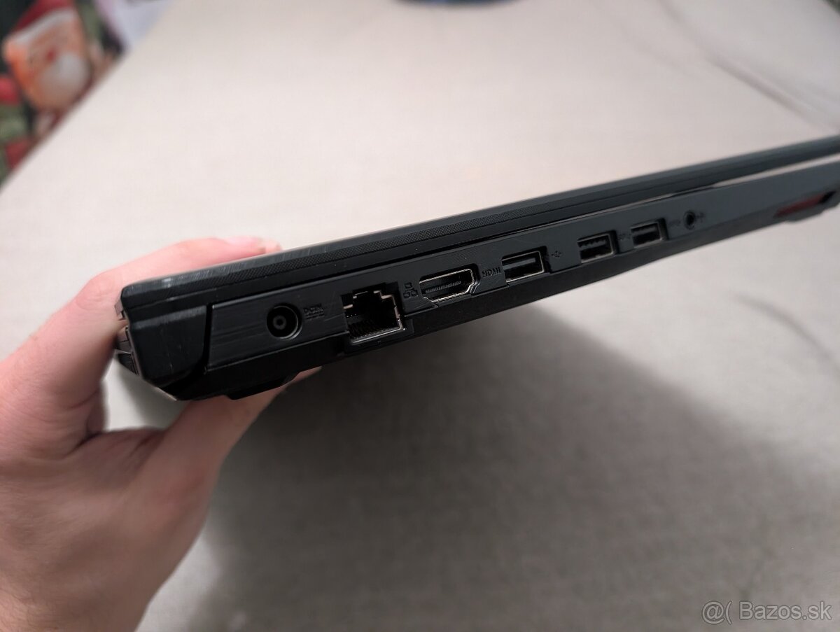 ASUS TUF GAMING FX505DU - 4