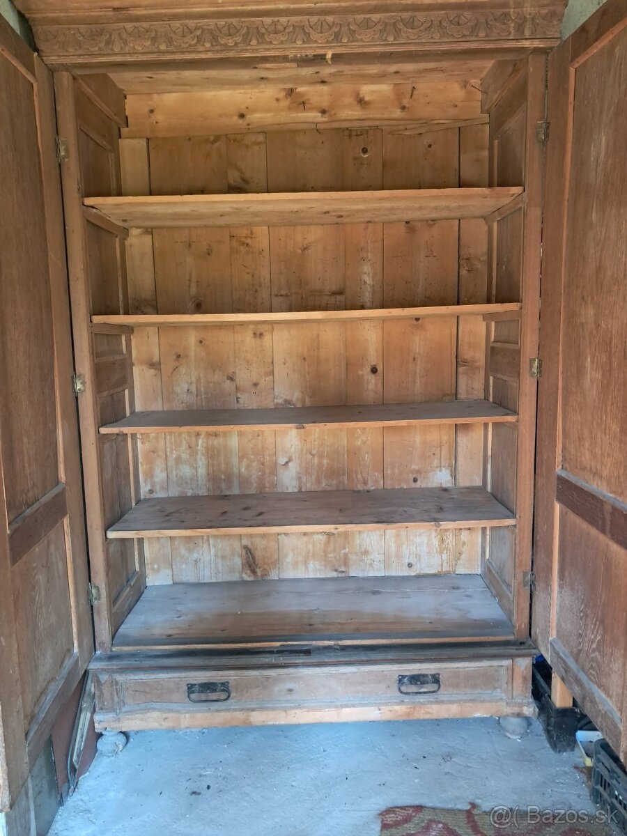 Skriňa - 4