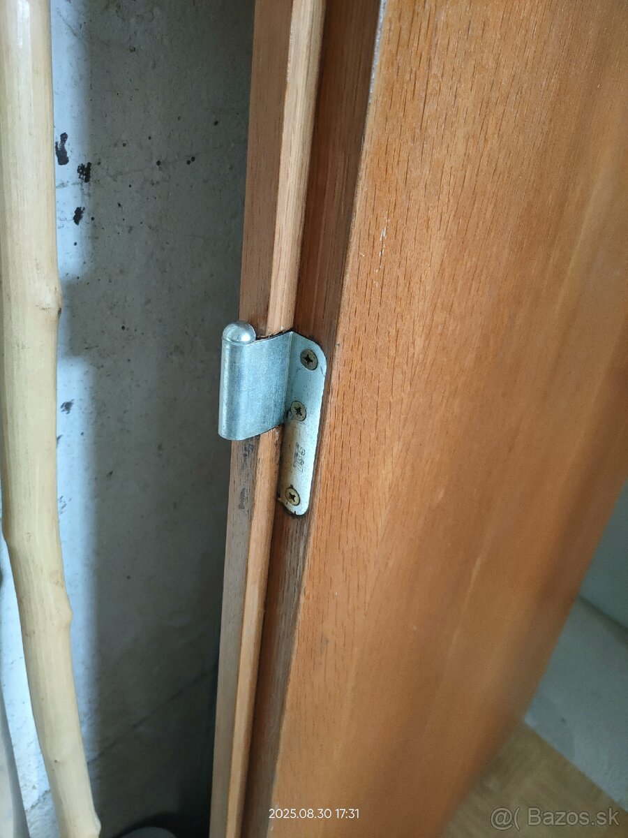 PRAVÉ dvere masív buk vchodové vonkajšie - 4