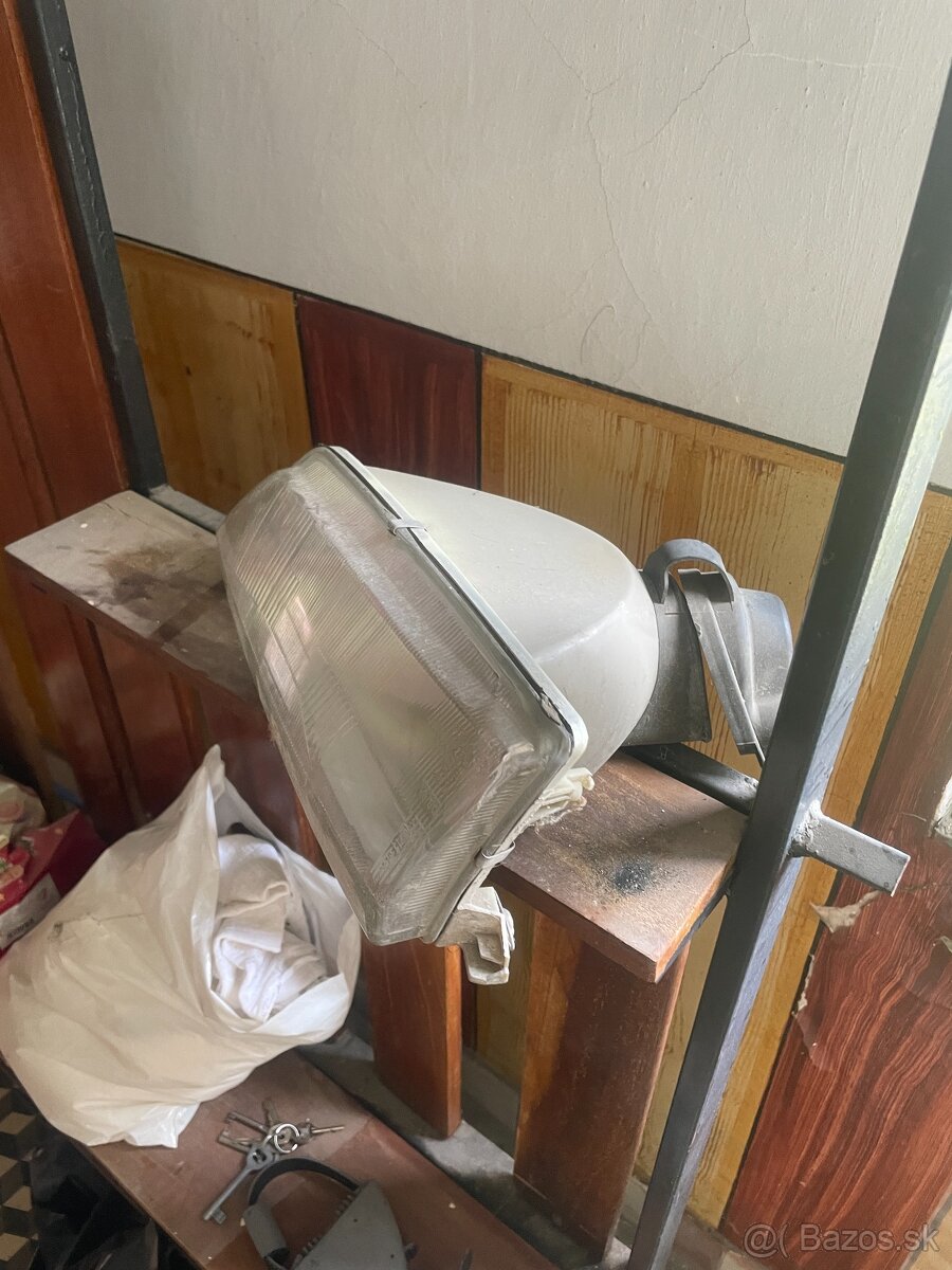 Ľavý predný svetlomet VALEO pre Peugeot 106 - 4