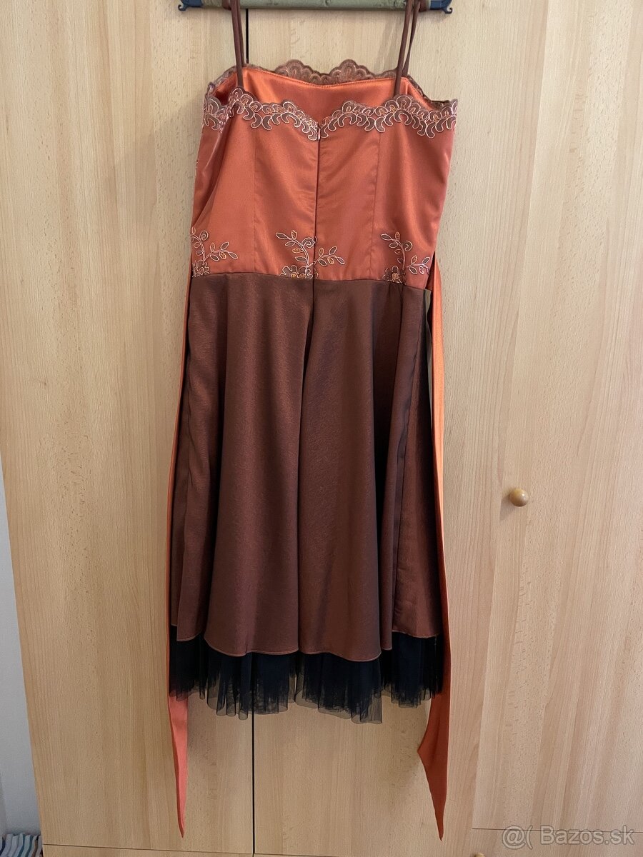 Spoločenské šaty (na stužkovú) - 4