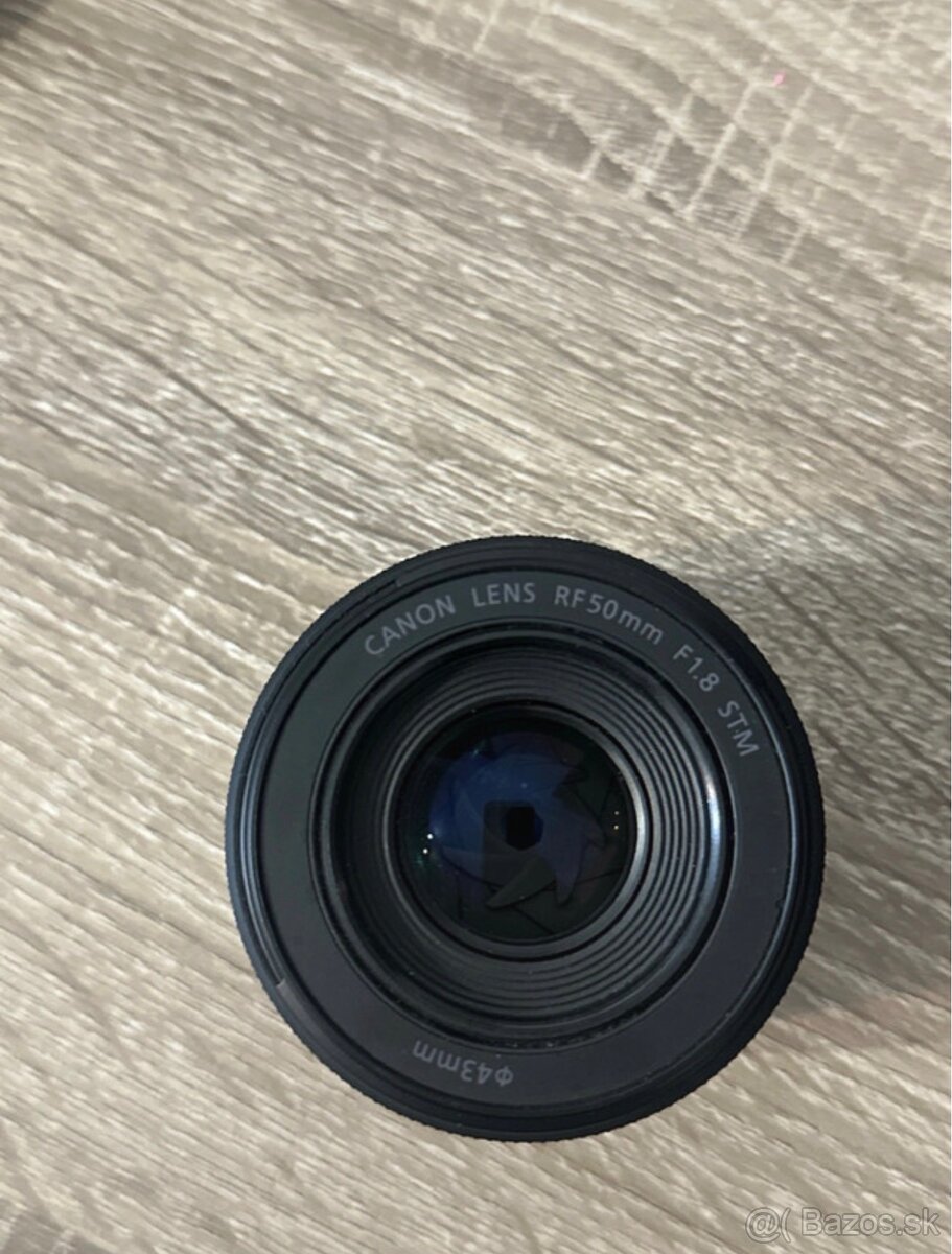 Canon RF 50mm f1.8 - 4