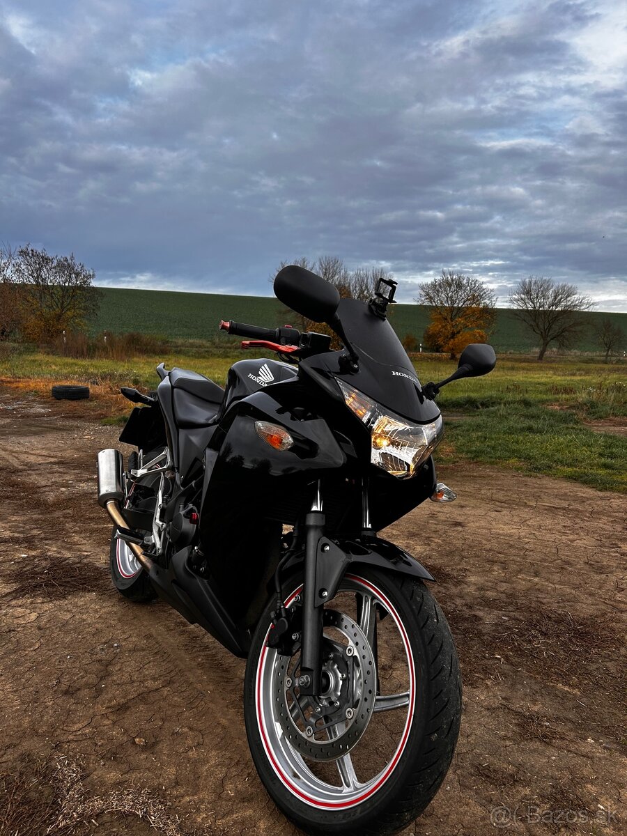 Honda CBR 250R - 4
