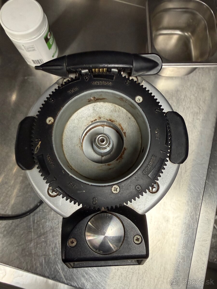 Profesionálny kávomlynček Macap MXD - 4