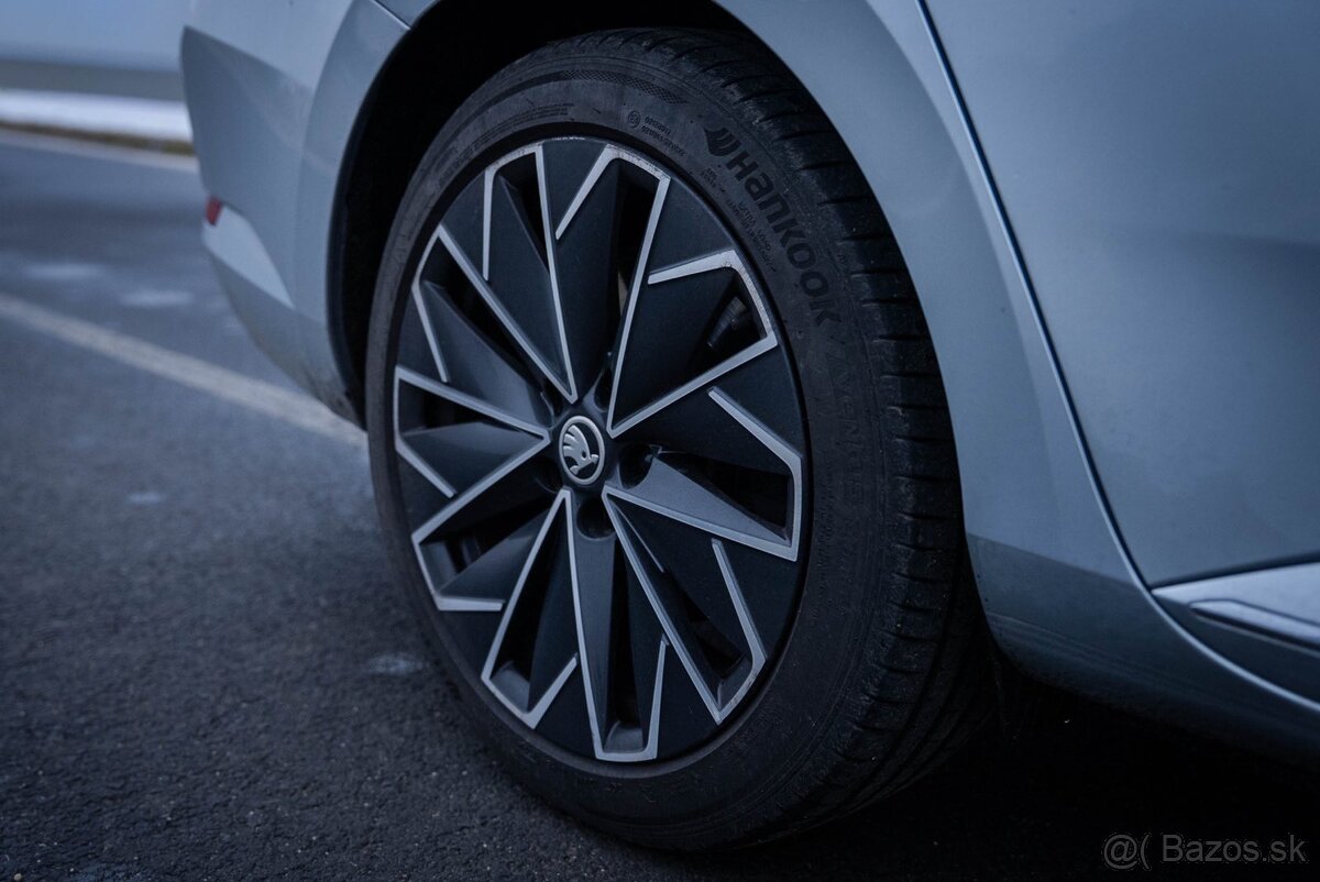 Škoda Superb L&K 2.0 TSi 4x4 DSG - 4