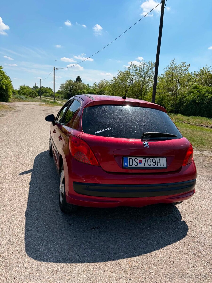 Peugeot 207 1.4i - 4