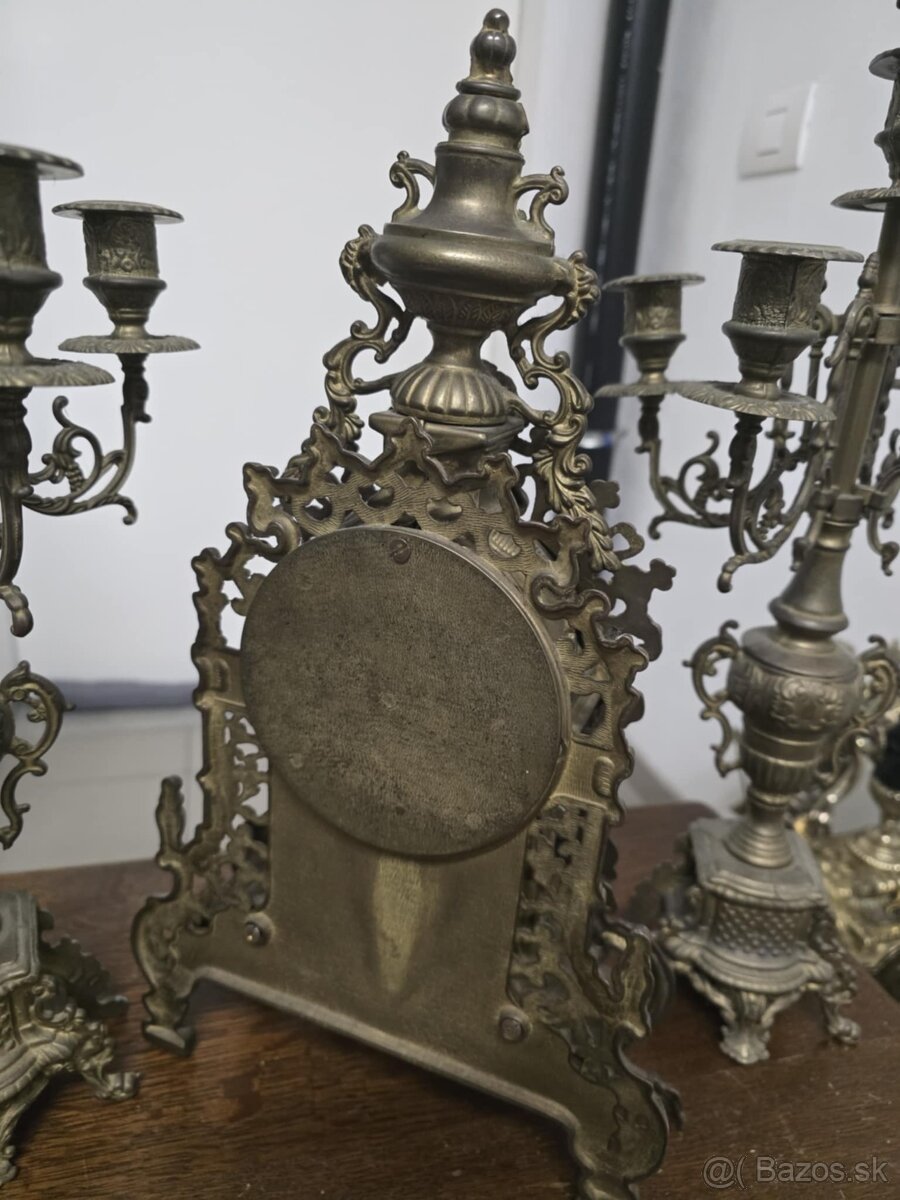 Krbove hodiny a svietniky na baterku nefunkčné. - 4