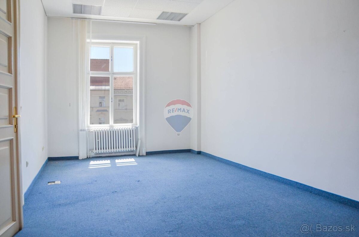 Kancelárske priestory na prenájom | Námestie SNP -Banská Bys - 4