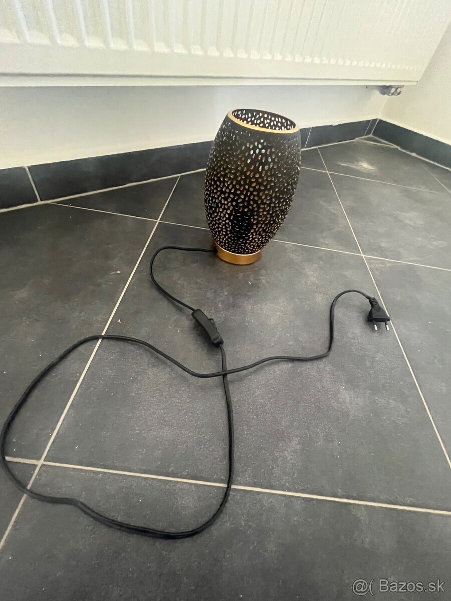 Predám svetla,lustre,vazu,stolík tv Pozri Vsetky Foto - 4