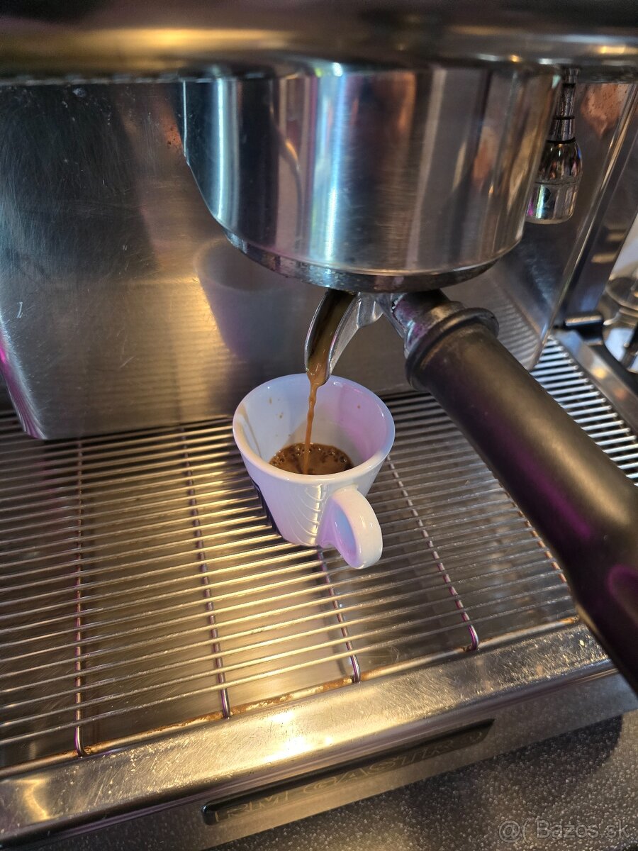 Kávovar New Elegance - 4