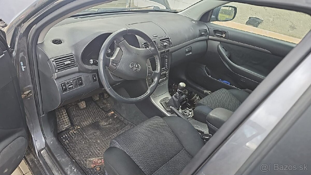 Toyota Avensis na ND - 4