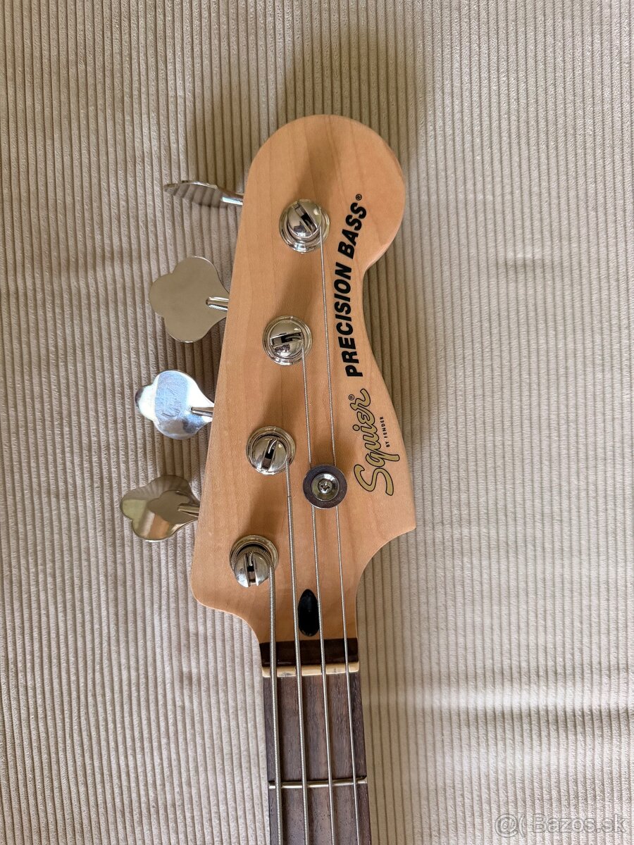 Fender Squier Precision Bass - 4
