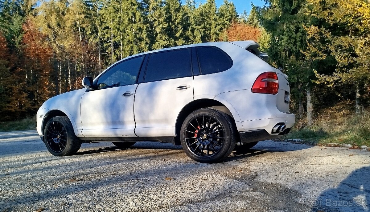 PORSCHE CAYENNE 957. 4,8. V8 4X4 - 4