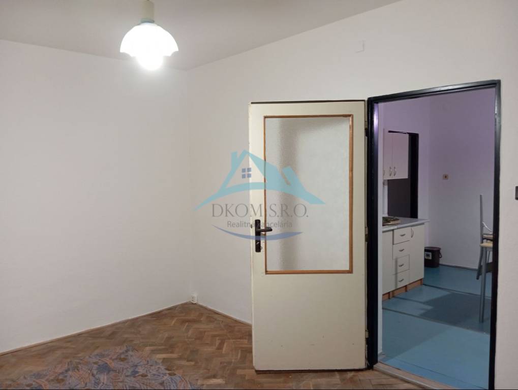 NA PRENÁJOM: 1-izbový byt na Vajanského ulici (vrátane energ - 4