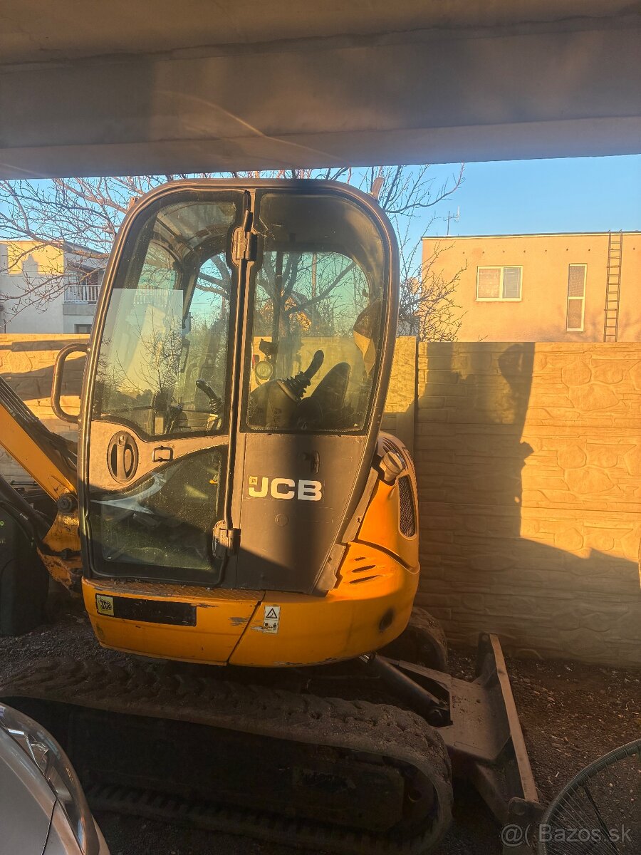 Predám minibager JCB 8025 - 4
