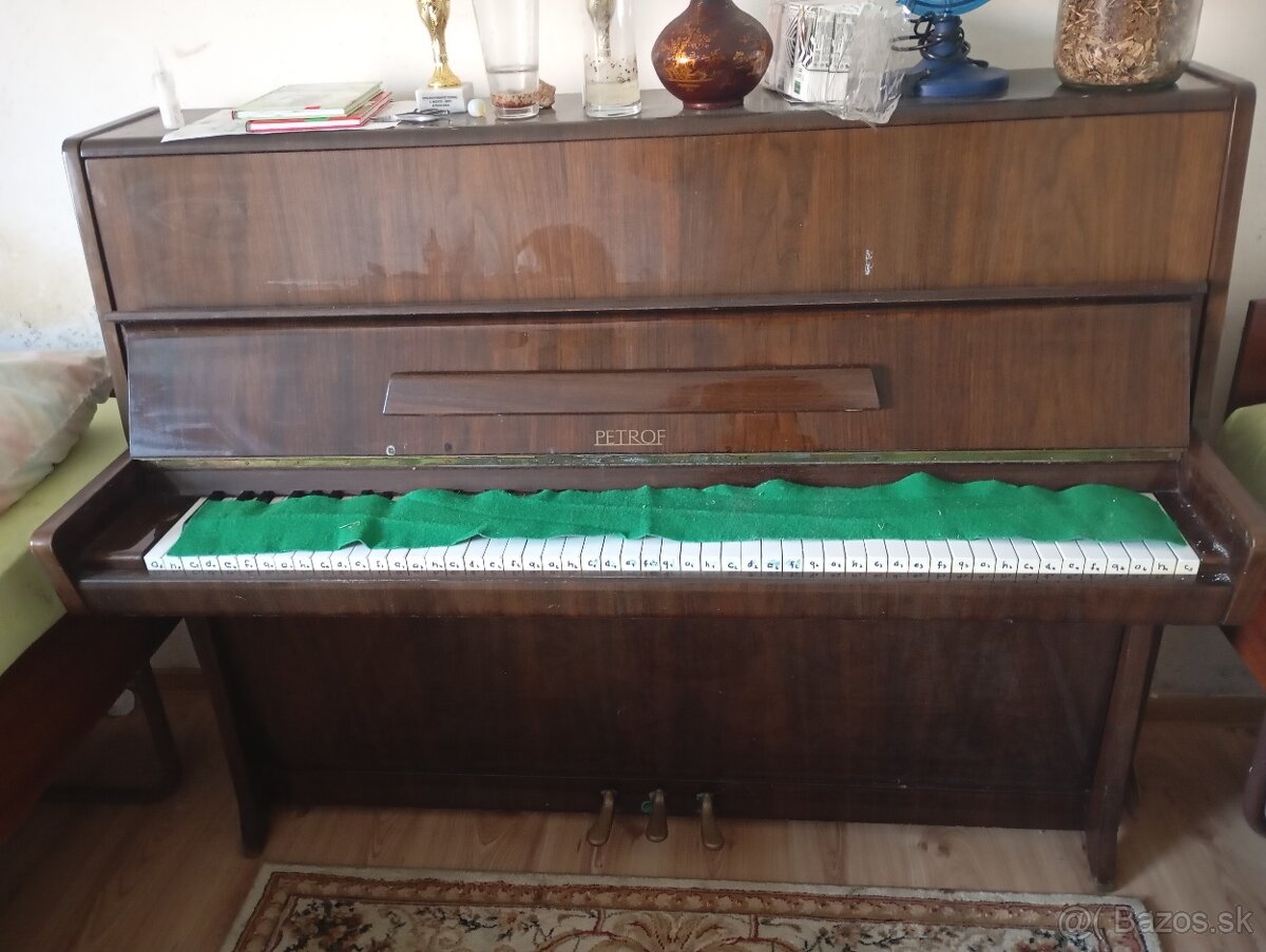 Klavír petrof - 4