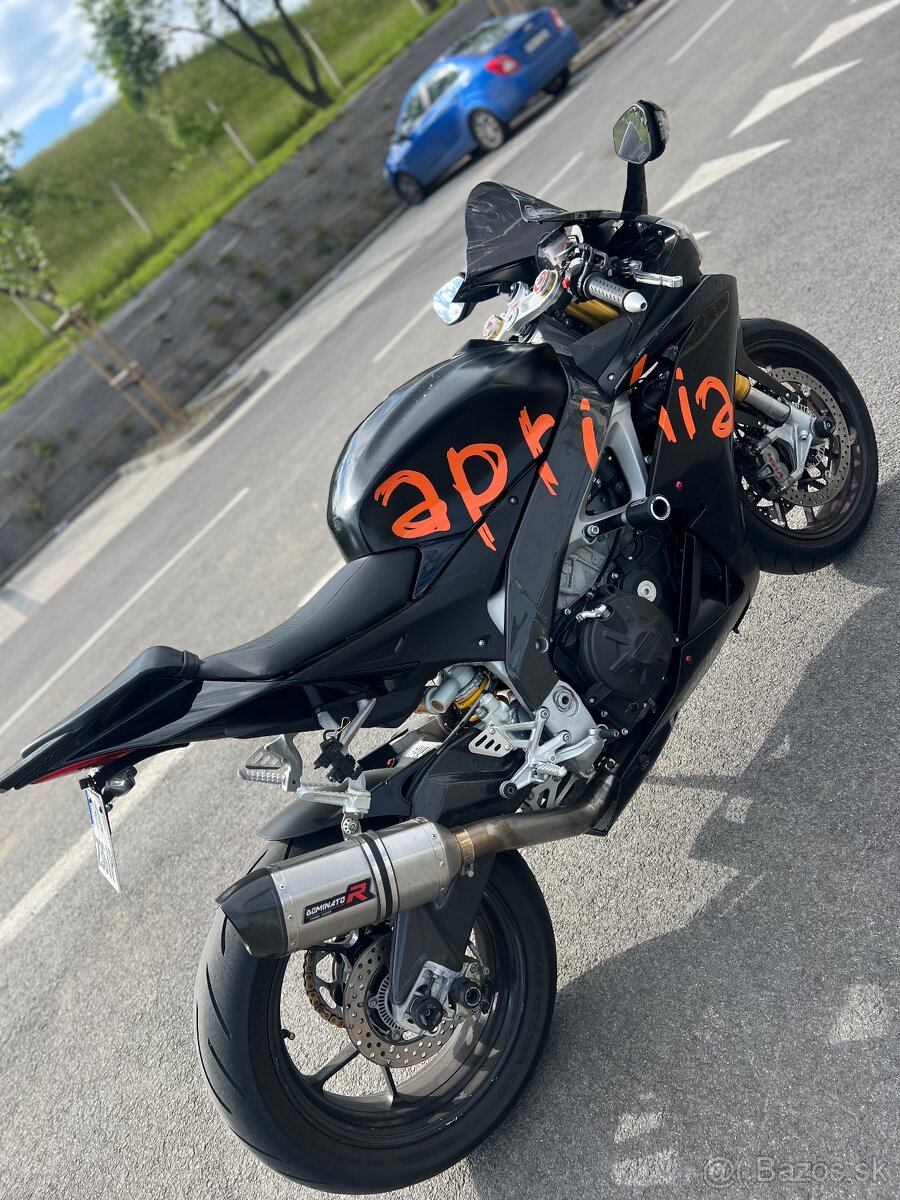 Aprilia RSV4 - 4