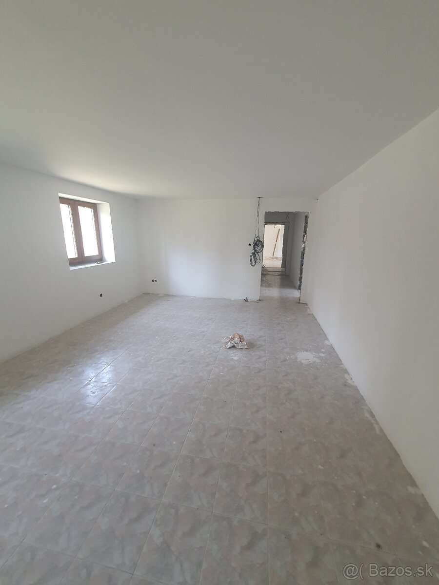 Budova na podnikateľské účely - 4