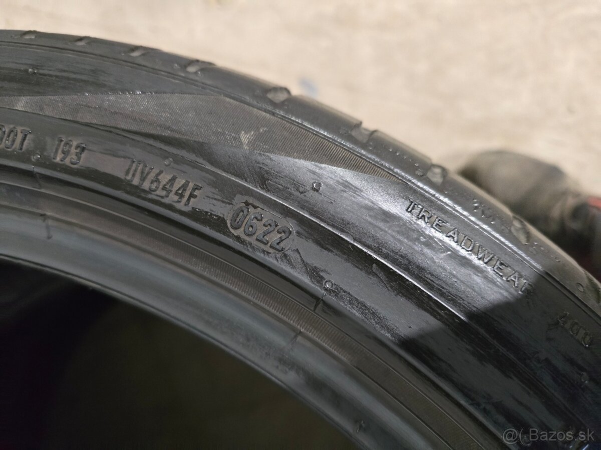 Letné Pneu Pirelli Pzero 235/45 R21 - 4